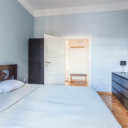 99 Muses Apartments Dordegol Bagian luar foto