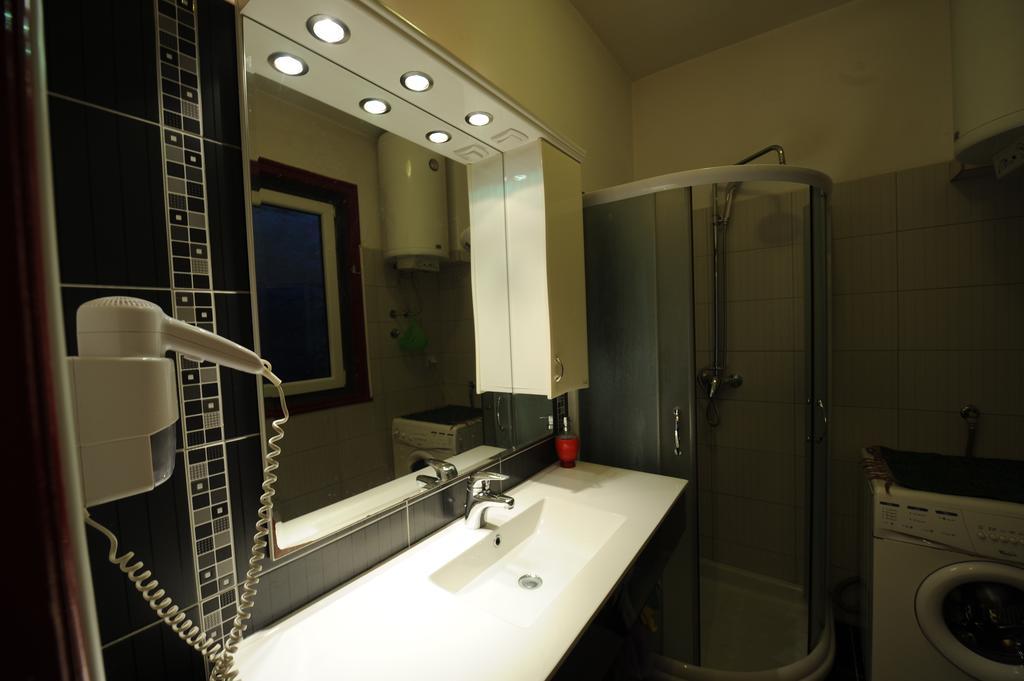 99 Muses Apartments Dordegol Bagian luar foto