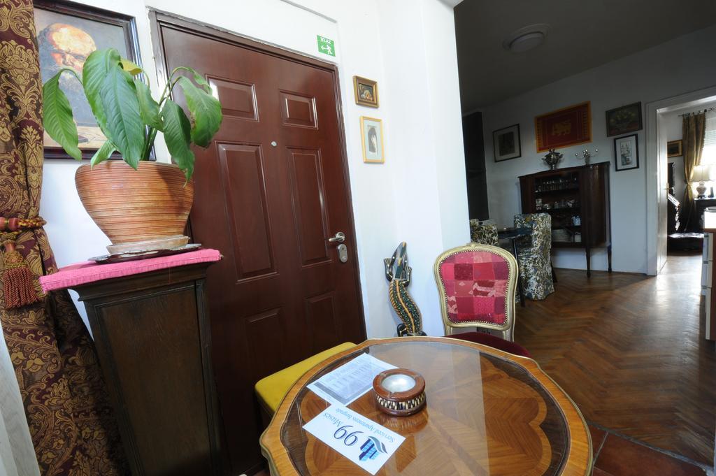 99 Muses Apartments Dordegol Bagian luar foto