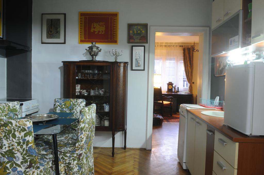 99 Muses Apartments Dordegol Bagian luar foto