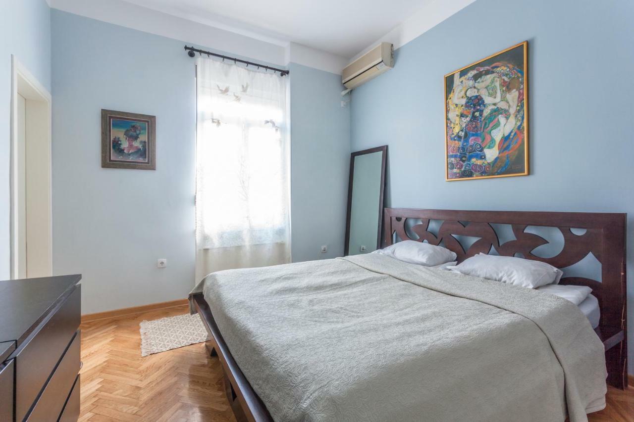 99 Muses Apartments Dordegol Bagian luar foto